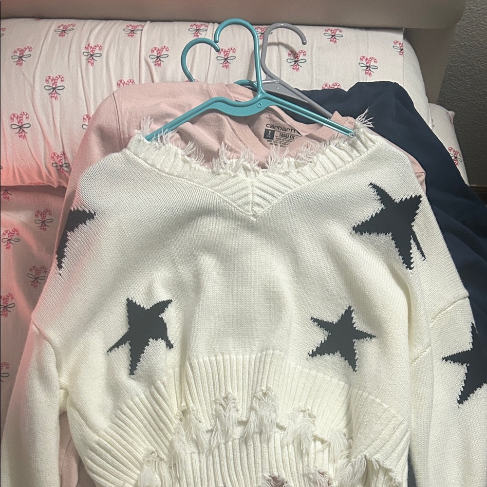 Women's White and Black Star Sweater